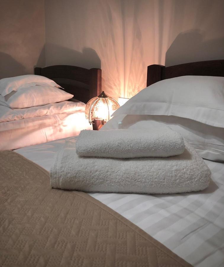 Atlant Hotel Użhorod Zewnętrze zdjęcie