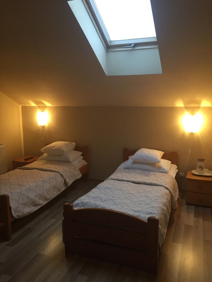 Atlant Hotel Użhorod Zewnętrze zdjęcie