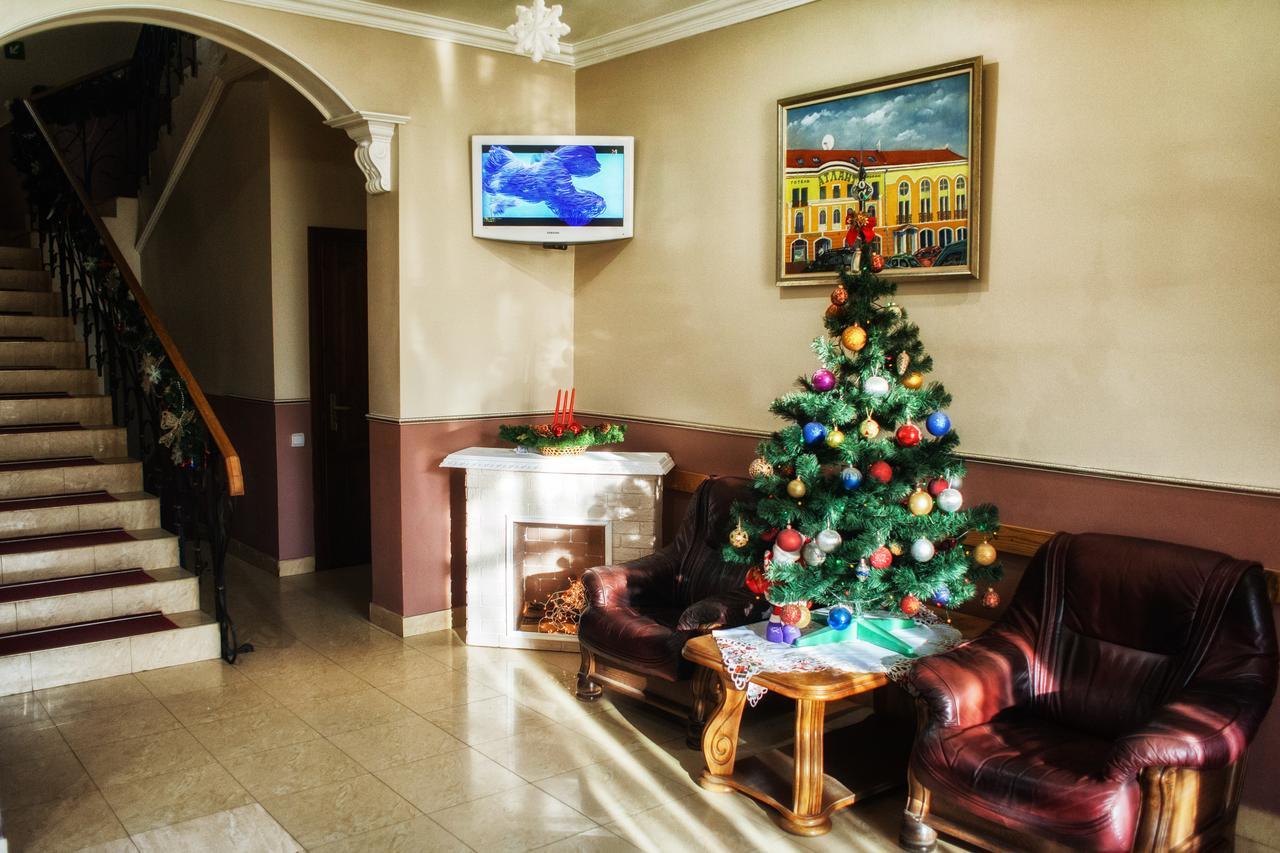 Atlant Hotel Użhorod Zewnętrze zdjęcie