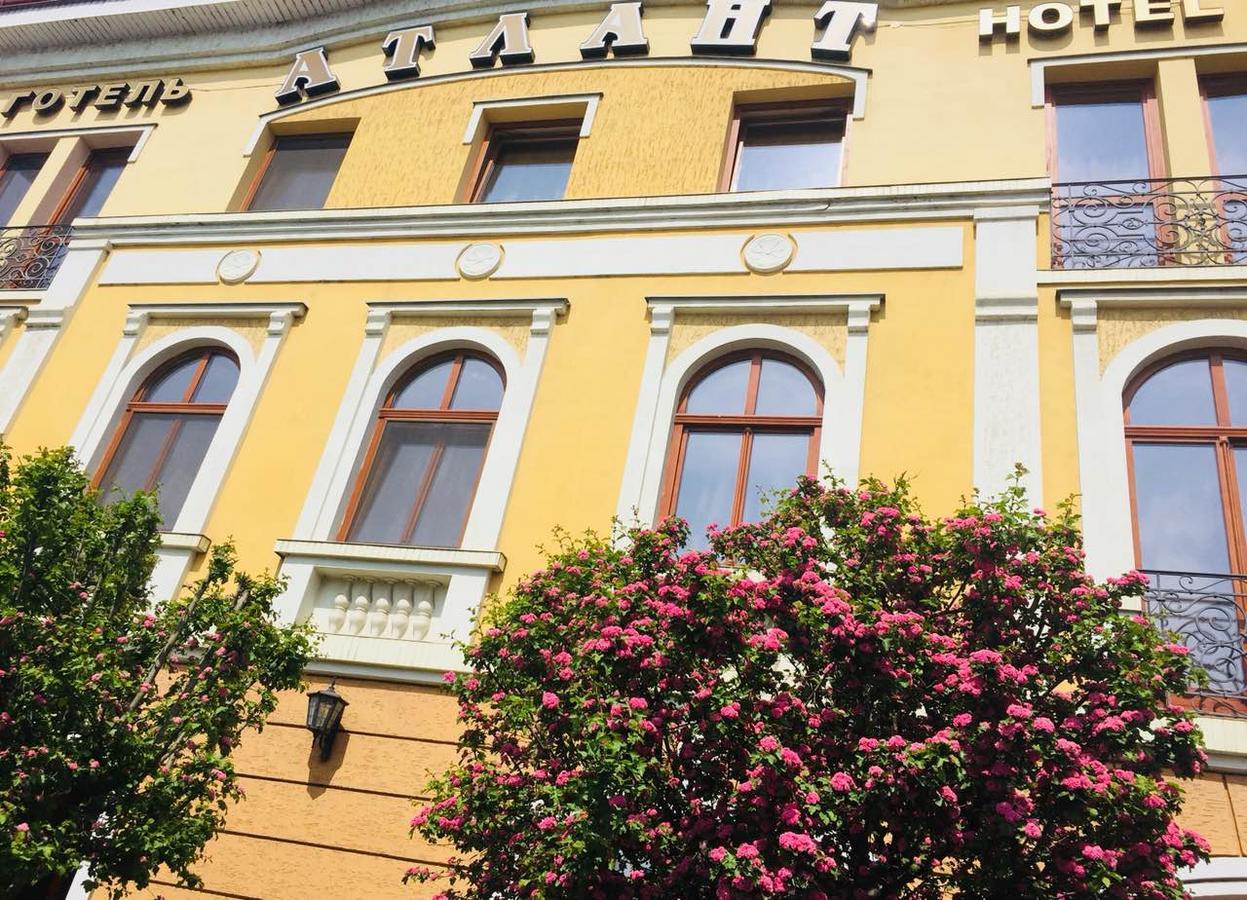 Atlant Hotel Użhorod Zewnętrze zdjęcie