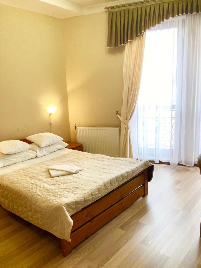 Atlant Hotel Użhorod Zewnętrze zdjęcie