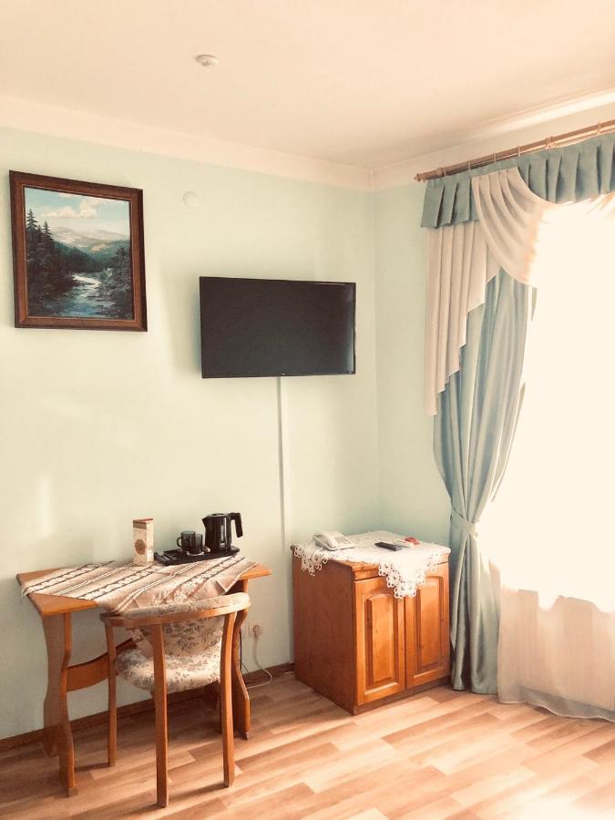 Atlant Hotel Użhorod Zewnętrze zdjęcie