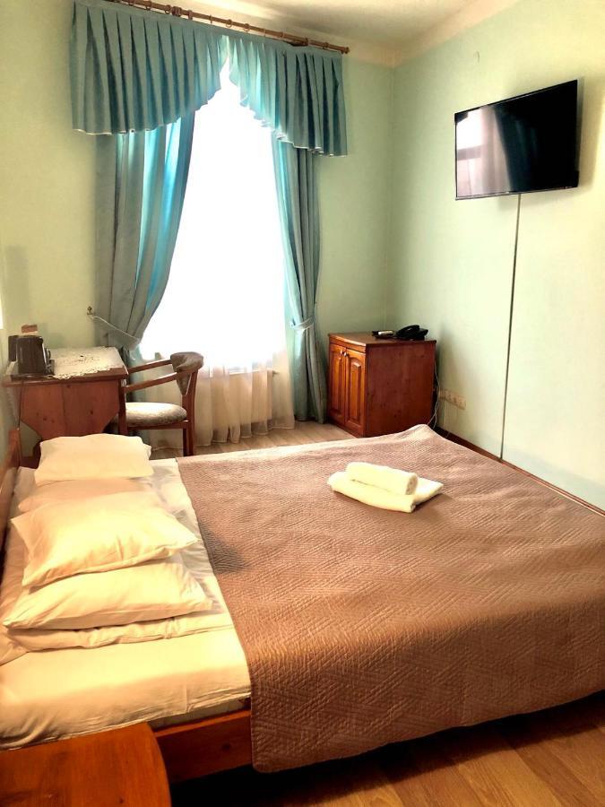 Atlant Hotel Użhorod Zewnętrze zdjęcie