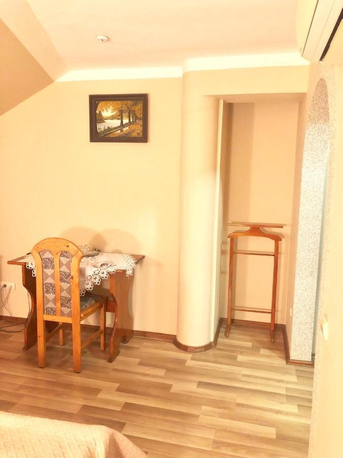 Atlant Hotel Użhorod Zewnętrze zdjęcie